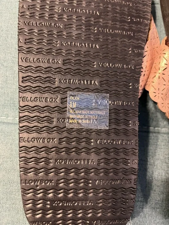 Yellow Box Flip Flops Tranquil Starburst Cut Out Shimmer Size 9 - Picture 5 of 6